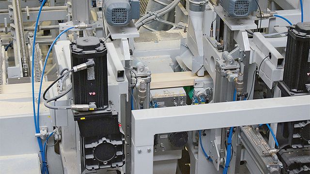 PowerJoint power: Thanks to the open design on one side, 2 x 15 connections per minute PowerJoint power: Thanks to the open design on one side, 2 x 15 connections per minute