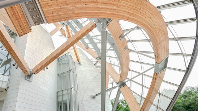 Like a ship in full sail: The Louis Vuitton Museum in Paris includes 800 m3 of glulam and 270 t of duplex steel – Photo: HESS-TIMBER / Rensteph Thompson Like a ship in full sail: The Louis Vuitton Museum in Paris includes 800 m3 of glulam and 270 t of duplex steel – Photo: HESS-TIMBER / Rensteph Thompson